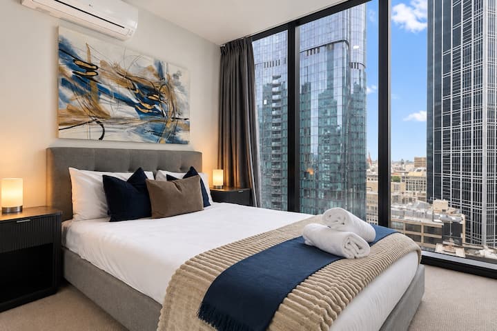 Sky Luxury — listing photograph 3